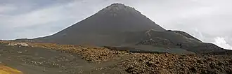 Pico do Fogo mit Pico Pequeno (rechts)