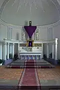 St. Johannes der Täufer, Hochaltar mit Stilelementen des Art déco während der Passionszeit