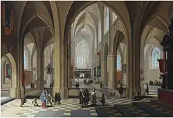 Das Innere einer gotischen Kirche bei Tag