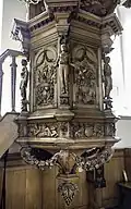 Der reich verzierte Korb der Kanzel