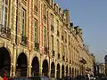 Französische Fenster an der Place des Vosges (Paris), 17. Jahrhundert