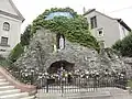 Replik einer Lourdesgrotte
