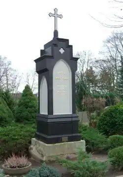 Albans Grab auf dem Plauer Friedhof
