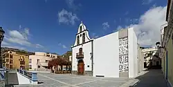Plaza de España mit der Iglesia San Miguel Arcángel