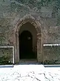 Hauptportal der Kirche