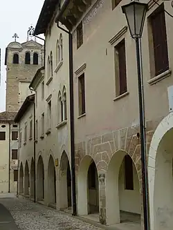 Die Casa di Gaia da Camino, das Haus der Gaia da Camino (Mitte) aus dem 13. Jahrhundert