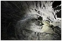 Evaporitischer Karst und Höhlen im Nordapennin (Appennino settentrionale)
