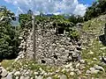 Ruine mit Stütze