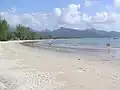 Khlong Phrao (Thai: หาดคลองพร้าว – Hat Khlong Phrao)
