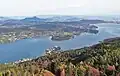 Blick vom Aussichtsturm gegen Nordosten mit Maria Wörth und am rechten Bildrand Klagenfurt