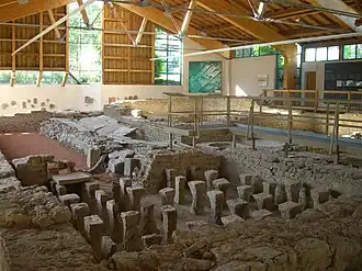 Grundmauern eines römischen Streifenhauses etwa aus dem Jahr 160 n.&nbsp;Chr. in Walheim, Foto&nbsp;(2009)