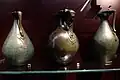 Krüge aus Bronze