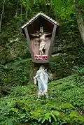 Wegkreuz mit der schmerzhaften Muttergottes