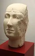 Halblinkes Profil