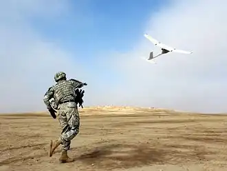 Eine Raven wird von einem US-Soldaten im Irak gestartet