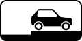 8.6.9 Parken quer auf Gehweg (vorwärts)