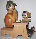 Sitzende Räuchermannfigur