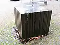 Brunnen mit Eidechse, Hauptstraße 20