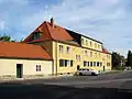 Weistropper Straße 5/751.11122513.590566666667 mit Verbindungsbau zu 1/3