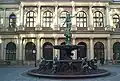 Ehrenhof und Rückseite der Börse