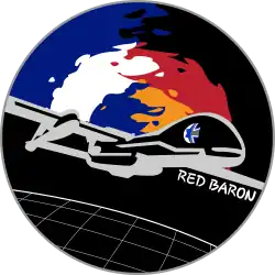 Abzeichen der israelisch-deutschen „Red&nbsp;Baron“-Staffel zu Drohnenaus­bildung auf Tel Nof