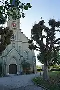 Kirche Rapperswil, Eingangsportal mit Inschrift «Dein Wort ist die Wahrheit» (Joh 17,17)
