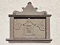 Relief mit der Darstellung Schweißtuch der Veronika