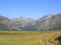 Vf. Bucura (2433&nbsp;m) von Şaua Plaiul Mic (1879&nbsp;m) aus gesehen