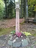 Der Bildstock nördlich des Reußenkreuzes am Abzweig des Waldweges nach Bullau