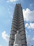Statue und Turm des José-Martí-Denkmals.