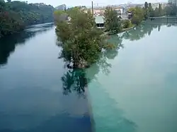 Genf: Mündung der Arve (rechts) aus dem Montblancgebiet
