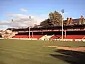 Der Main Stand im Richmond Park