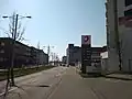 Ringstraße mit modernen Häuserfronten