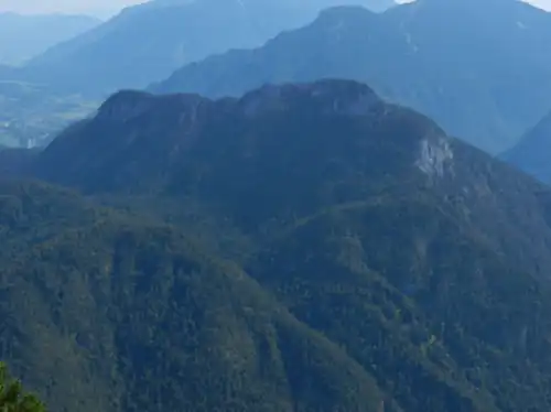 Aussicht nach Osten zum Zug des Rabensteinhorns (1373&nbsp;m)
