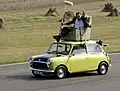 Rowan Atkinson und sein British Leyland-Mini
