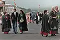 Die Königsfamilie geht in Vágur von Bord