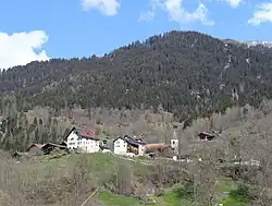 Rueun im April 2012