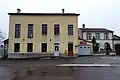 Schule und Feuerwehrmagazin