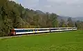 Vierteiliger Pendelzug mit zweiteiligem Zusatzmodul