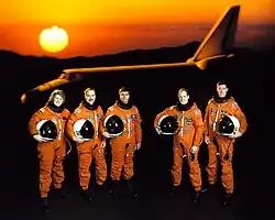 v.&nbsp;l.&nbsp;n.&nbsp;r. Shannon Lucid, James Adamson, John Blaha, David Low, Michael Baker