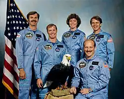 v. l. n. r. Dale Gardner, David M. Walker, Anna Fisher, Frederick Hauck, Joseph Allen