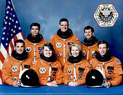 v. l. n. r. Hinten: John Blaha, William S. McArthur, Martin Fettman Vorne: David Wolf, Shannon Lucid, Rhea Seddon, Richard Searfoss