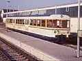 VT 112 der SWEG im Bahnhof Münzesheim (1992)