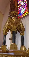 Kreuzbaldachin