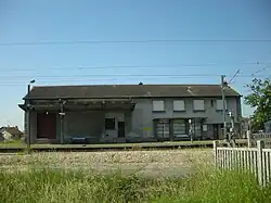 Altes Bahnhofsgebäude am Haltepunkt Saint-Clément-Laronxe
