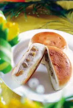 Baozi mit gesalzenem Fisch – 鹹魚大包