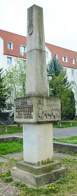 Stilisierte Salzstraßensäule