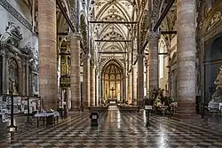 Innenraum von Sant’Anastasia
