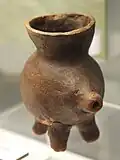 Keramische Saugflasche in Tiergestalt aus Regensburg-Harting (um 1350 bis 800 vor Chr.)