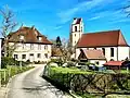 Pfarrhaus mit Kirche